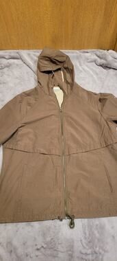 Columbia Jacket Women’s 1X Beige Hooded Zip Up Windbreaker Lightweight Packable